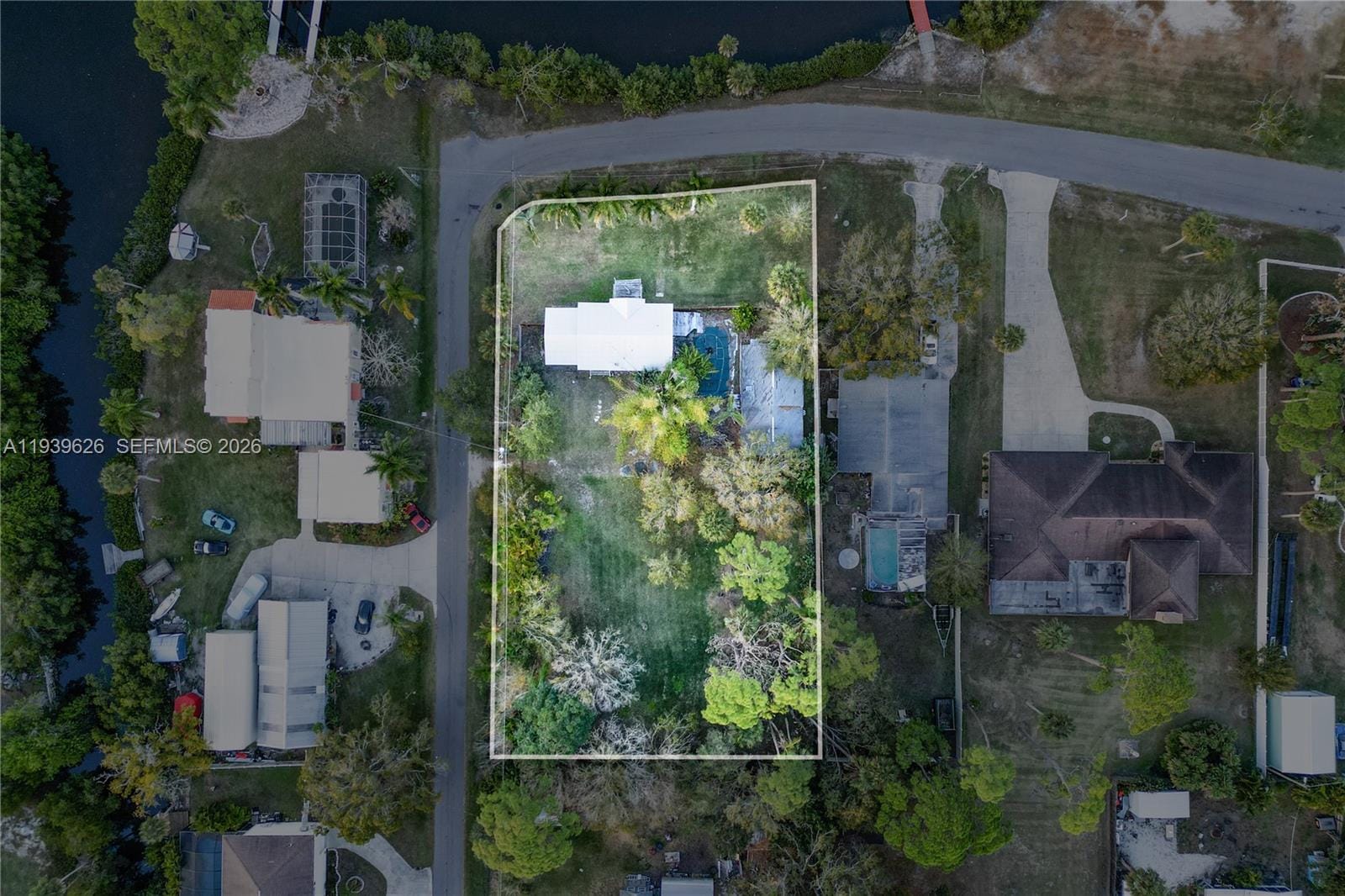 302 5th Street SW, FL 33570 photo 3