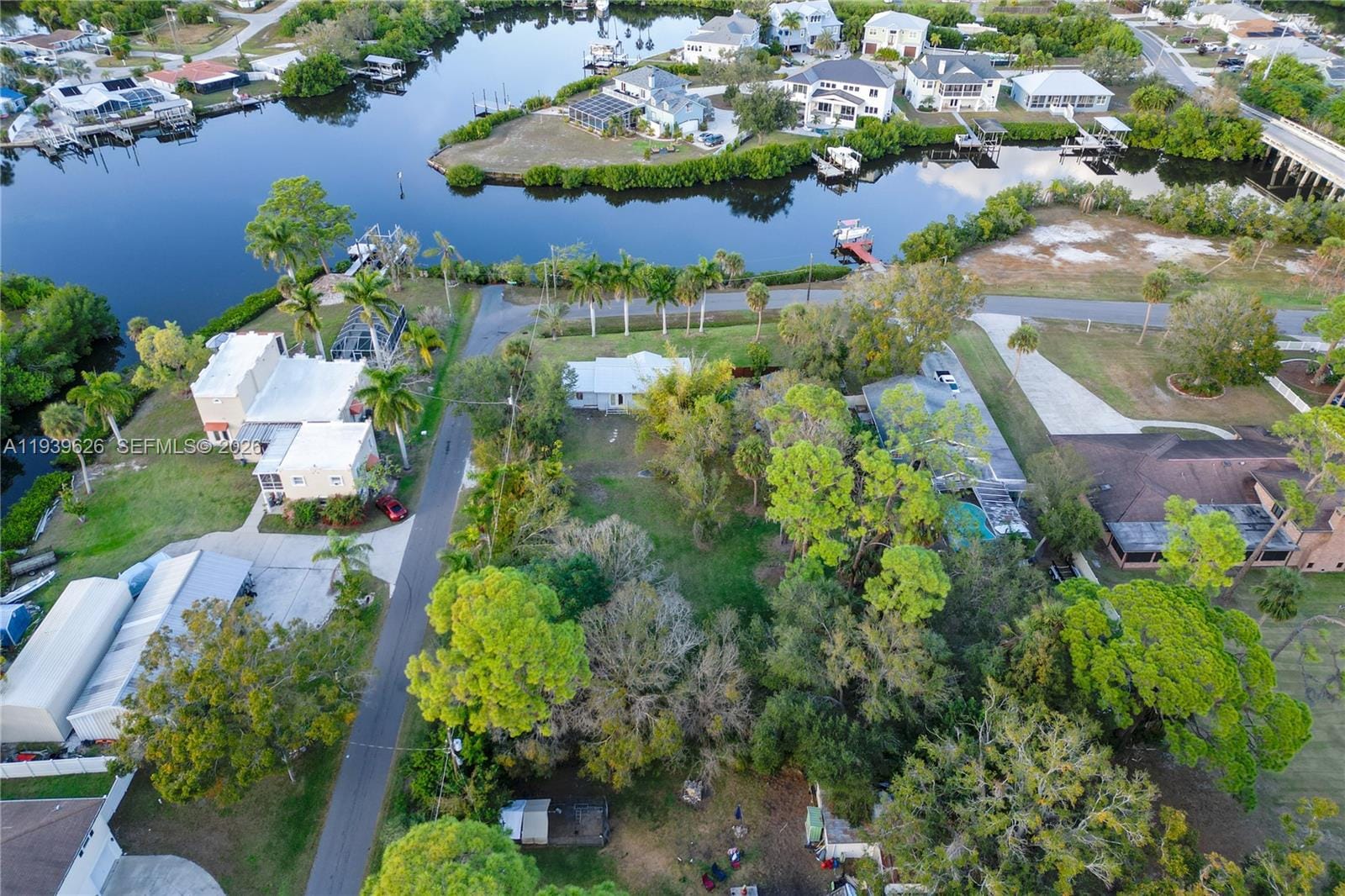 302 5th Street SW, FL 33570 photo 6