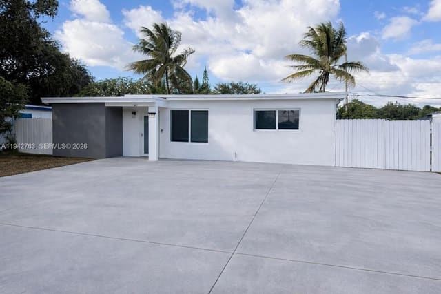 6305 Hayes Street, sold in Hollywood Suburbs No 2, Hollywood, FL