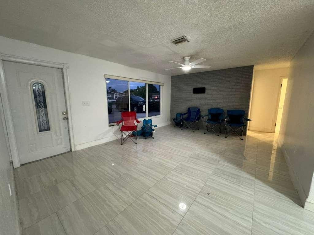 7430 Venetian Street — photo 5
