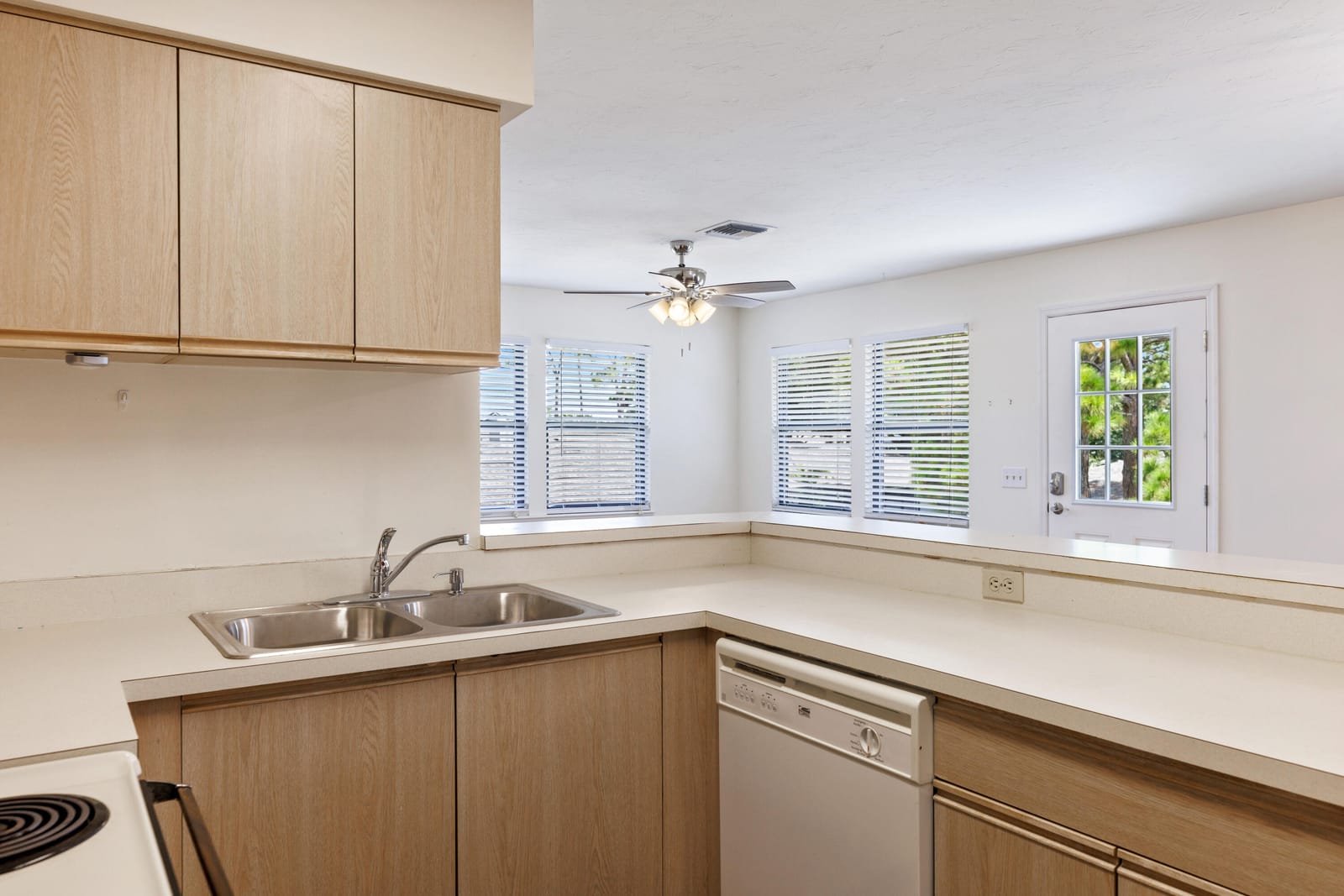 654 Centre Court SW 201, Vero Beach, FL 32962 photo 14