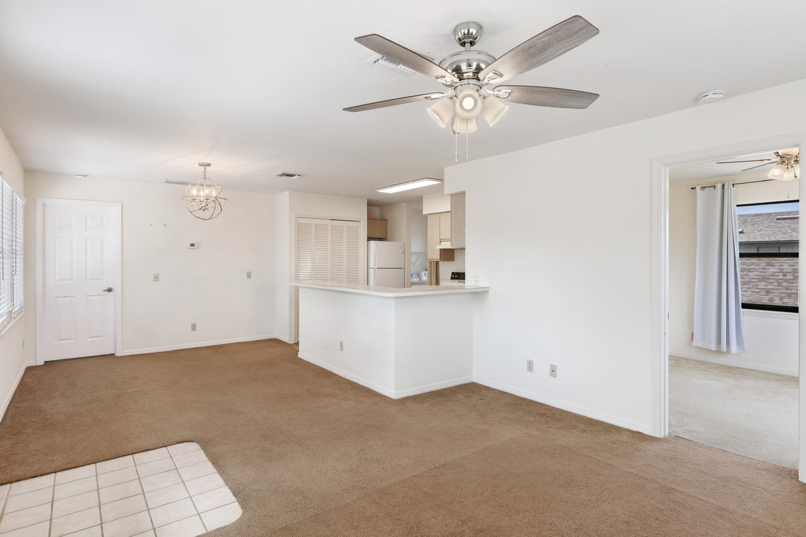 654 Centre Court SW 201 — photo 3