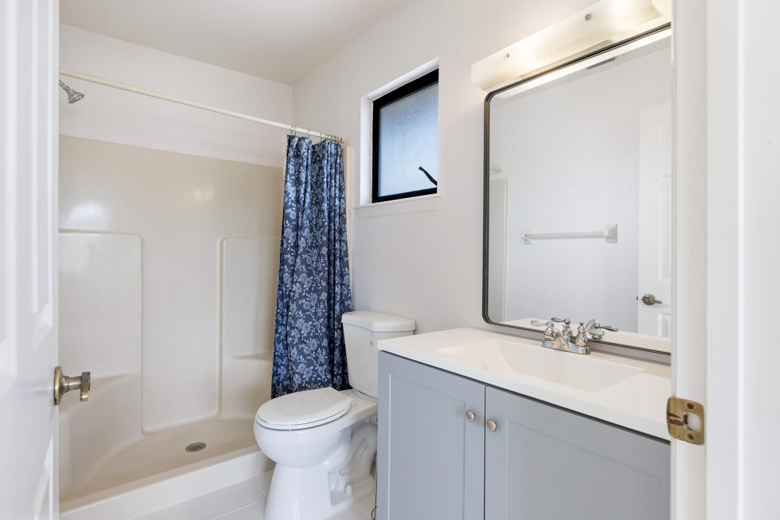 654 Centre Court SW 201 — photo 8