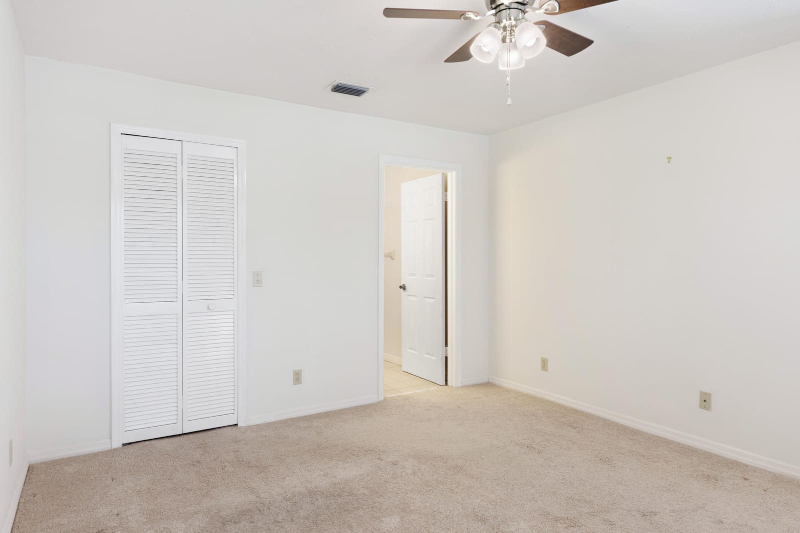 654 Centre Court SW 201 — photo 10