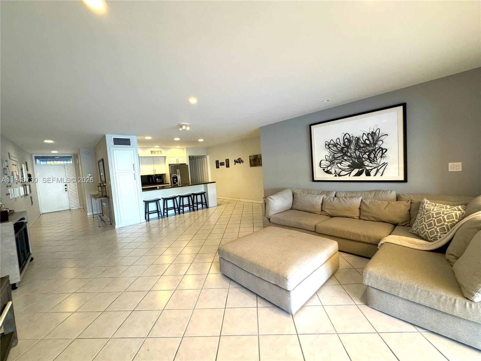 6417 Windmill Gate Road, Miami Lakes, FL 33014 photo 4