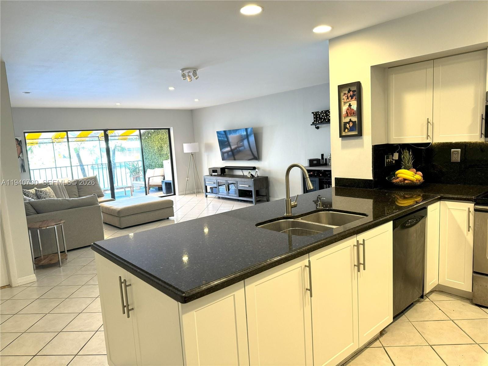 6417 Windmill Gate Road, Miami Lakes, FL 33014 photo 8