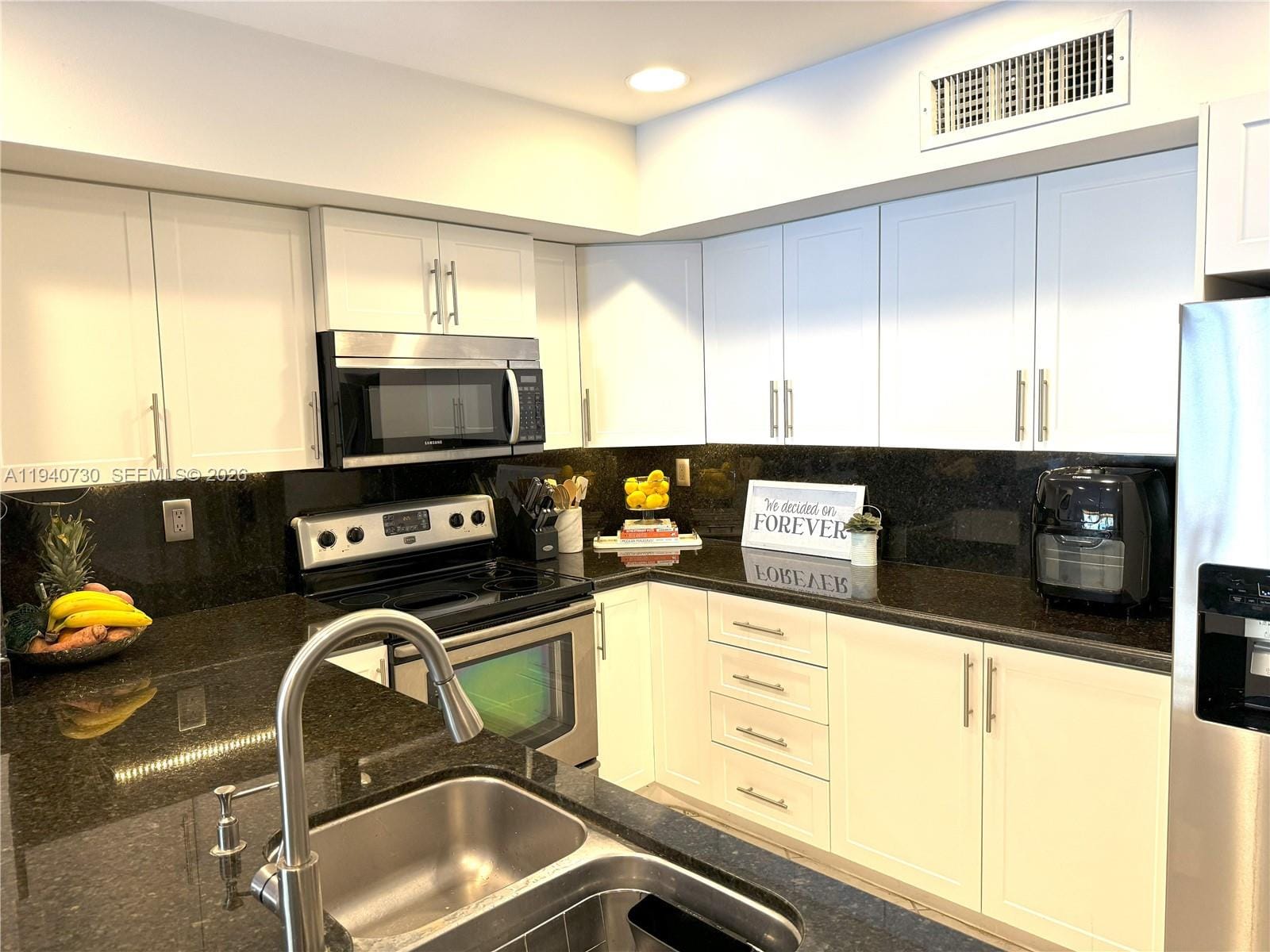 6417 Windmill Gate Road, Miami Lakes, FL 33014 photo 9