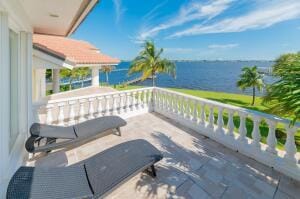 901 SE Riverside Drive, Stuart, FL 34994 photo 24