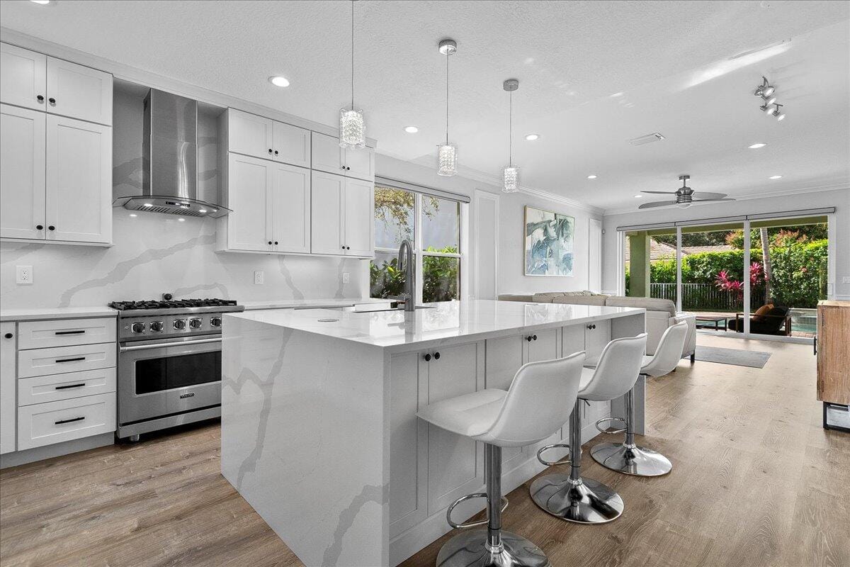 102 Mulberry Grove Road, West Palm Beach, FL 33411