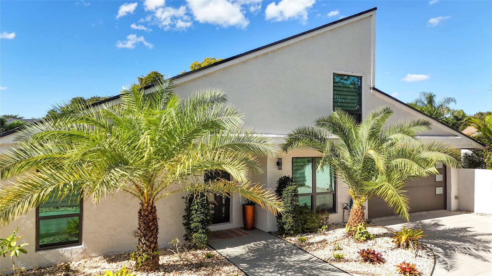 7831 NW 4th Street — photo 3