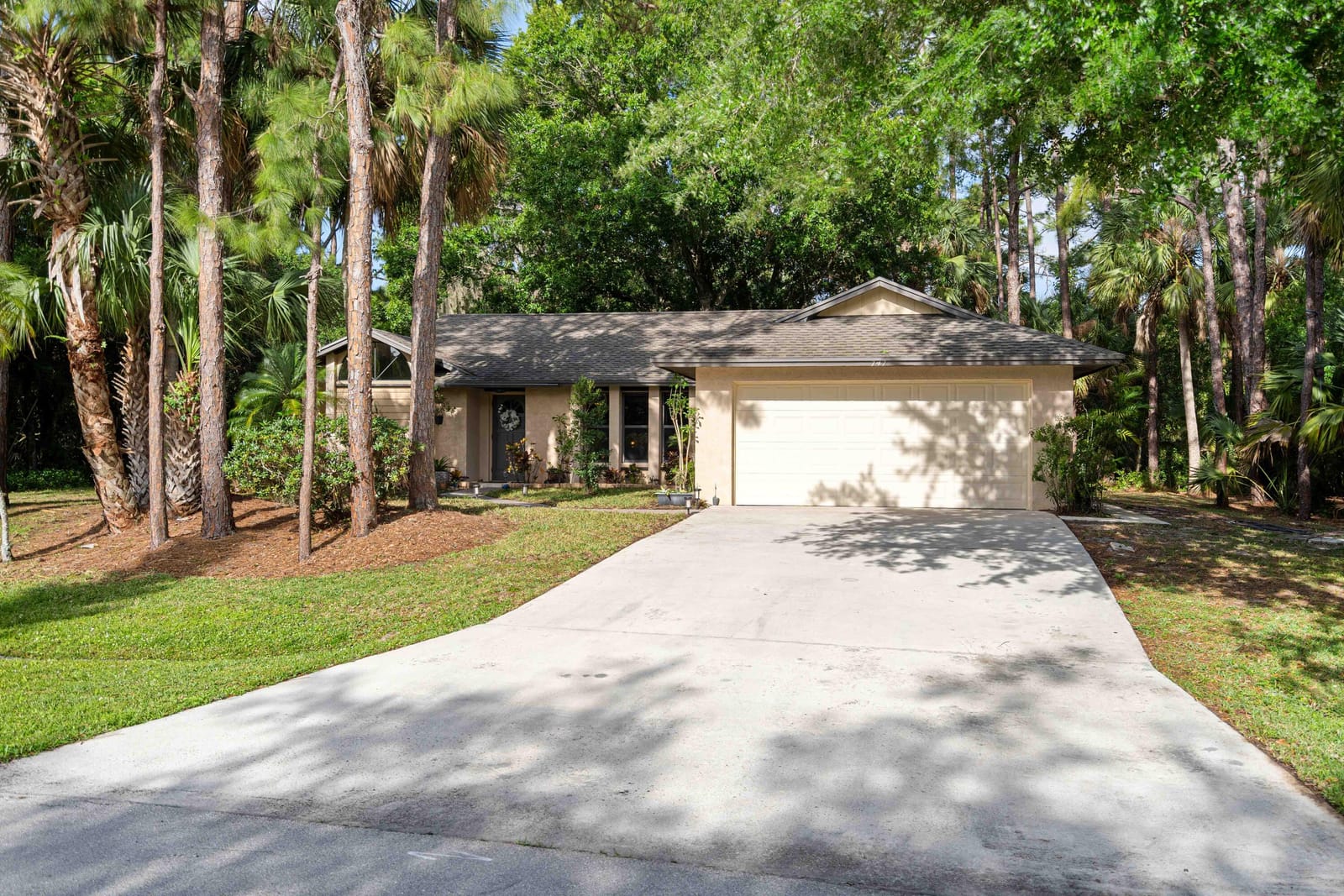 747 SW Alton Circle, Port St. Lucie, FL 34953