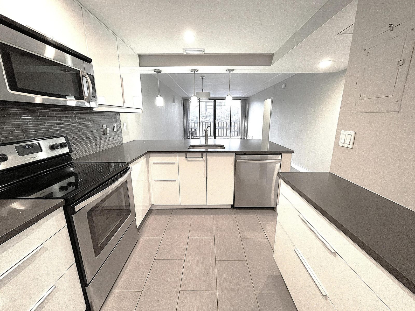 3 Royal Palm Way 205 — photo 3