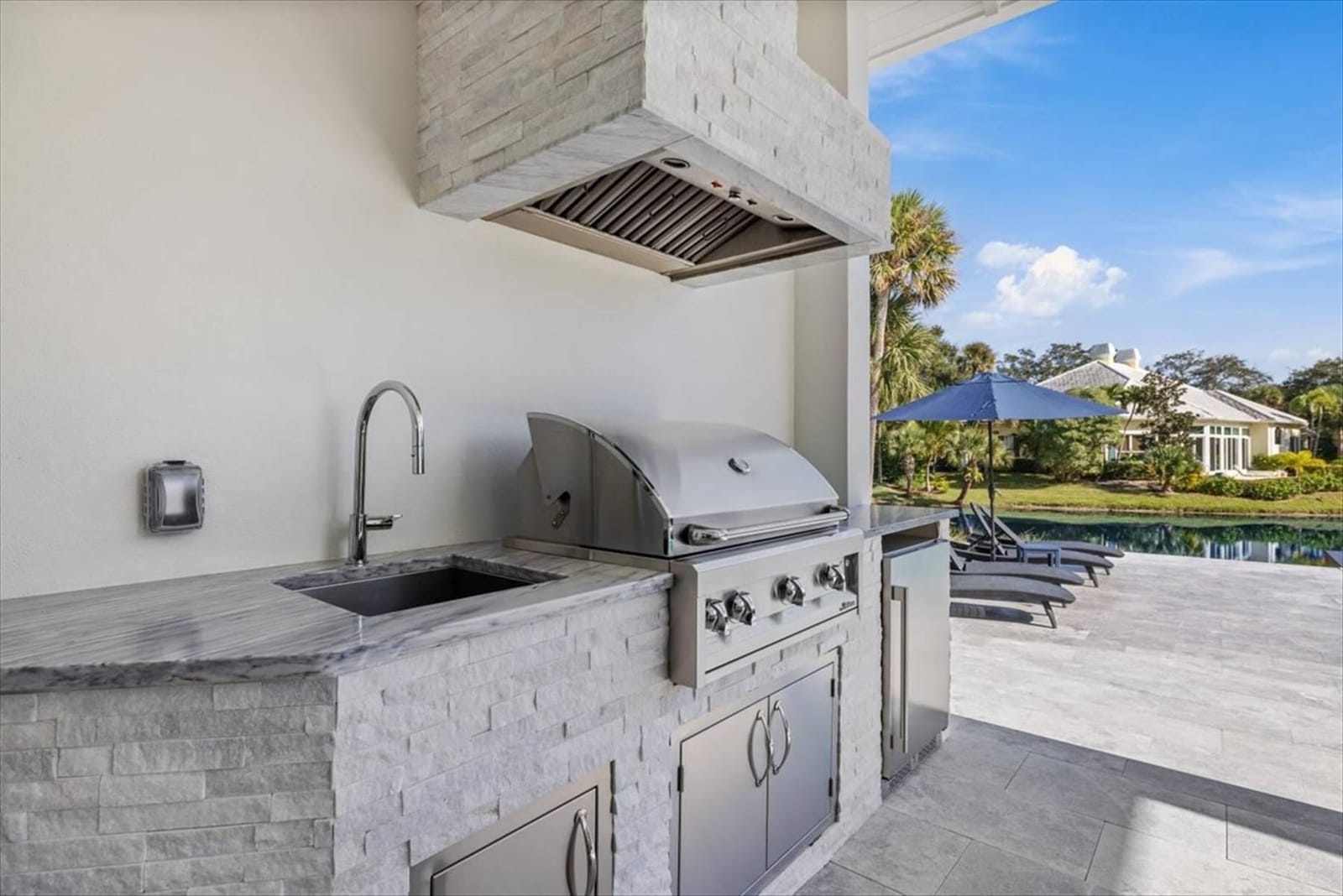 201 Shores Drive, Vero Beach, FL 32963 photo 17