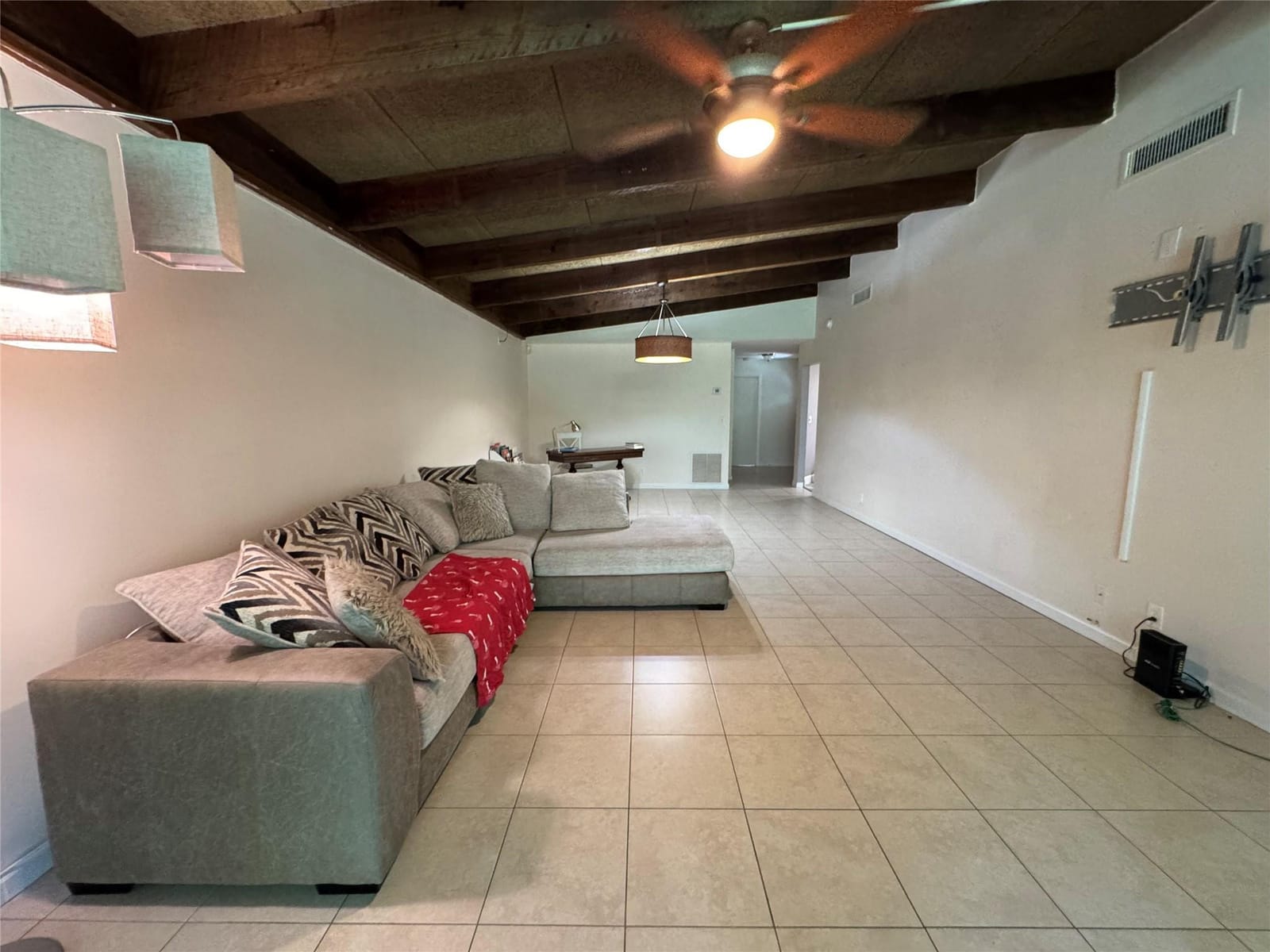 956 Mockingbird 506 — photo 5