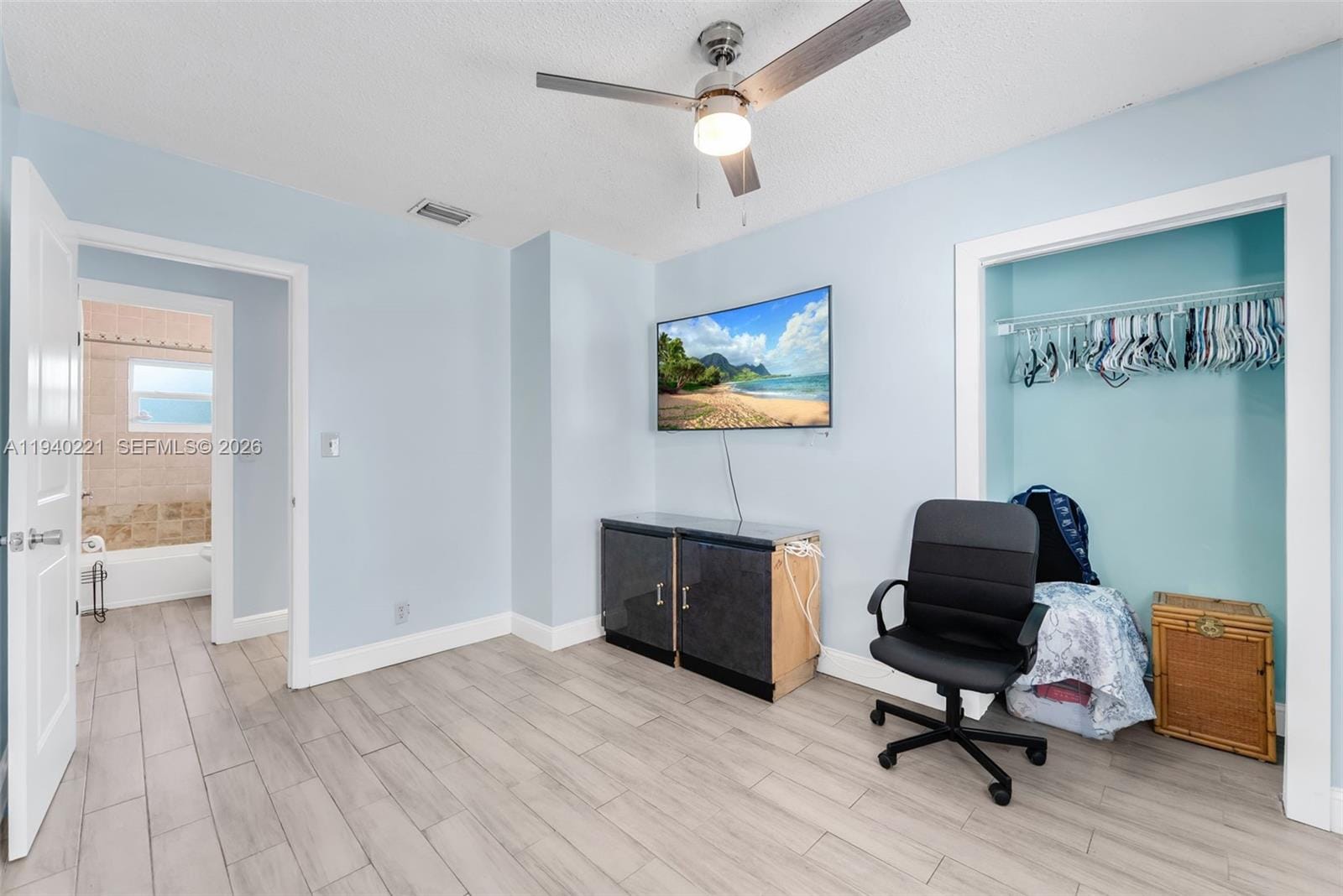 660 NE 59th Court, Oakland Park, FL 33334 photo 14