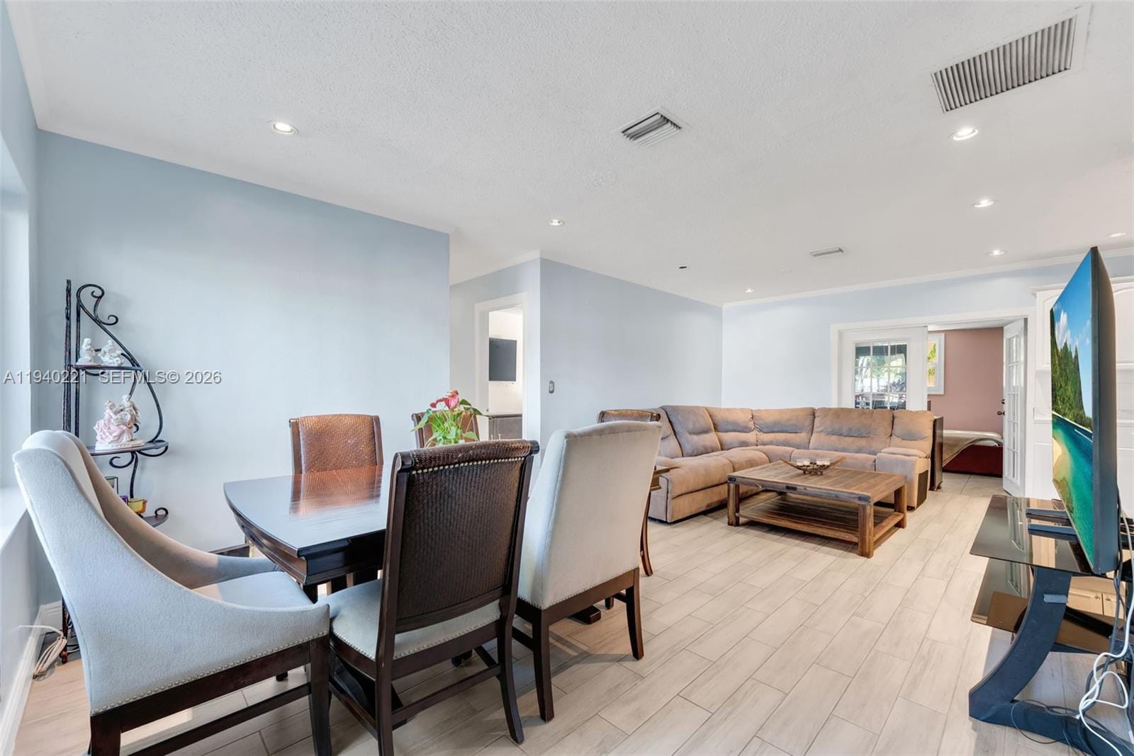 660 NE 59th Court, Oakland Park, FL 33334 photo 6