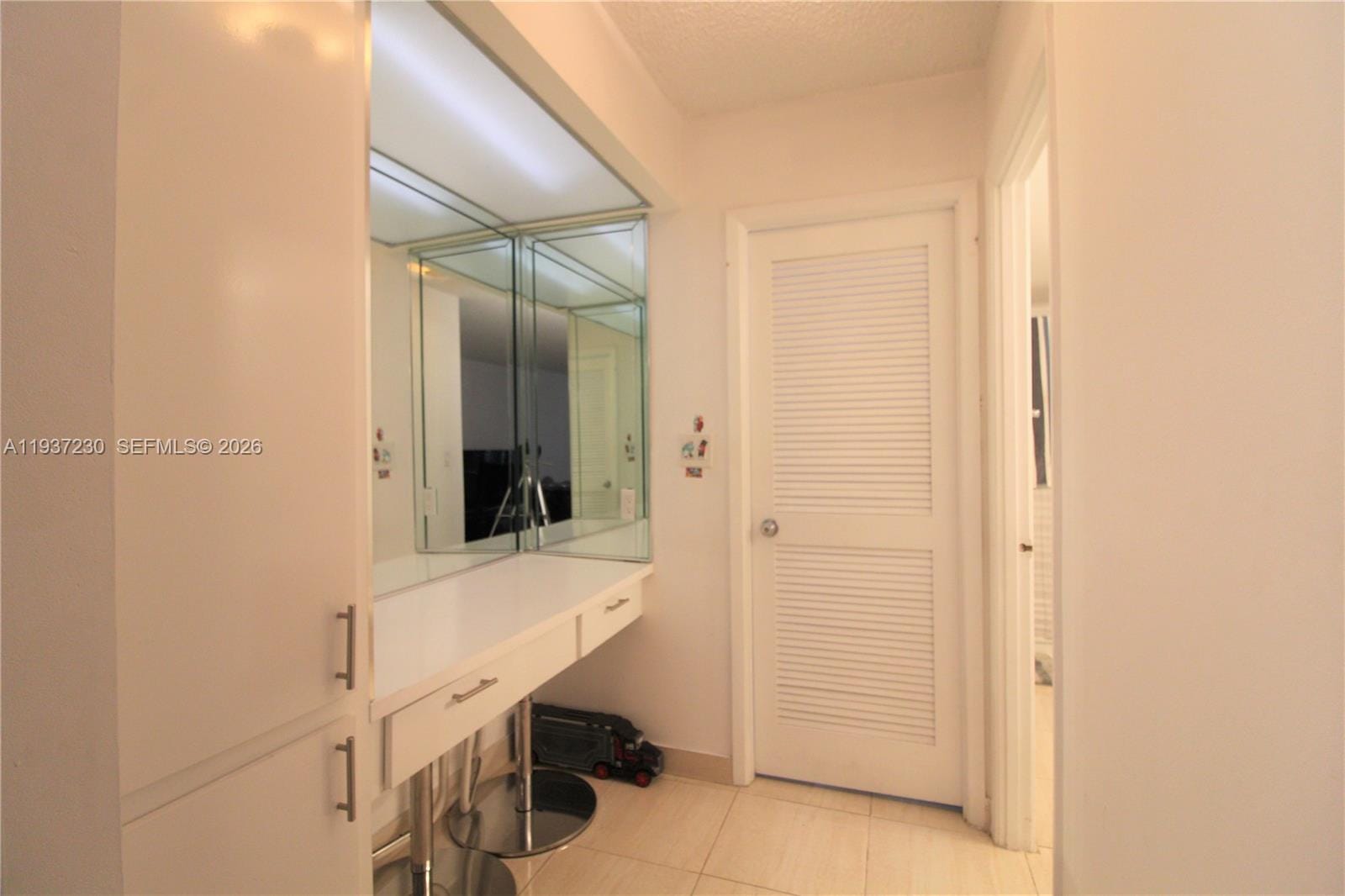 2500 Parkview Drive 315 — photo 11