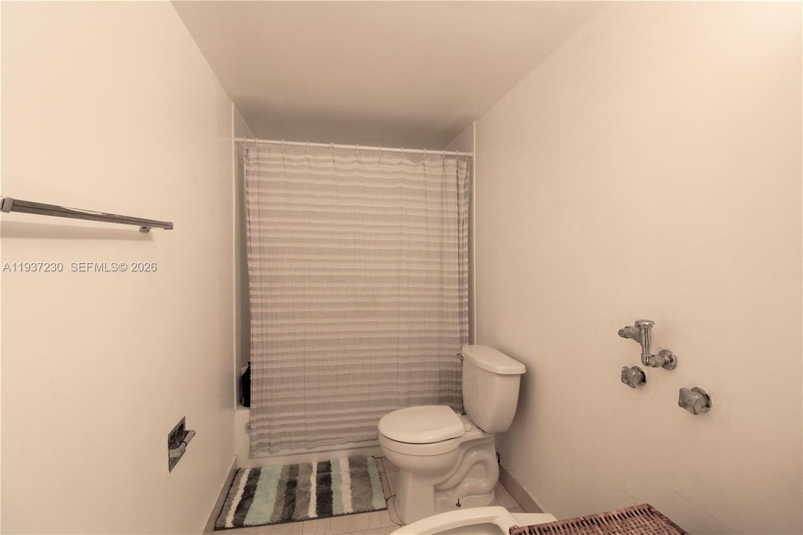 2500 Parkview Drive 315 — photo 12