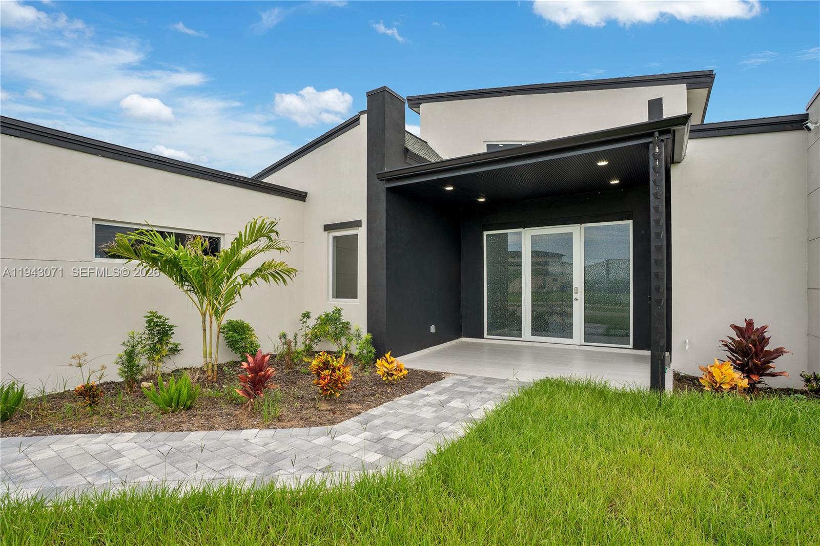 4009 W Jacaranda Parkway — photo 8