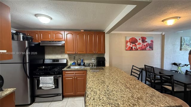 6703 N Kendall Drive 409, Pinecrest, FL 33156