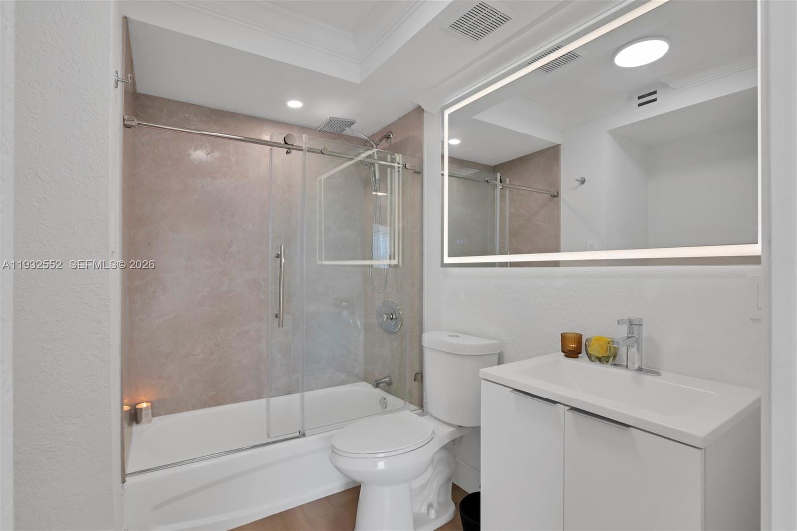 2020 NE 135th Street 607, North Miami, FL 33181 photo 16