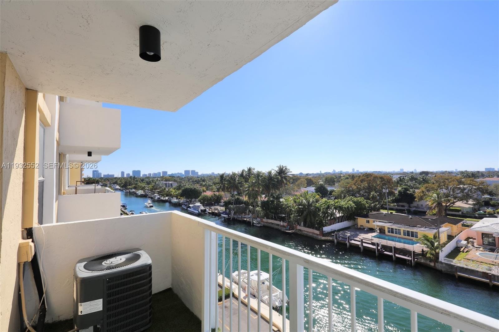 2020 NE 135th Street 607, North Miami, FL 33181 photo 18