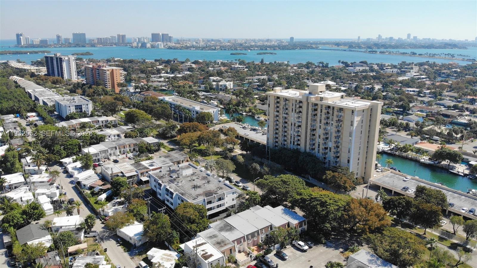2020 NE 135th Street 607, North Miami, FL 33181 photo 26