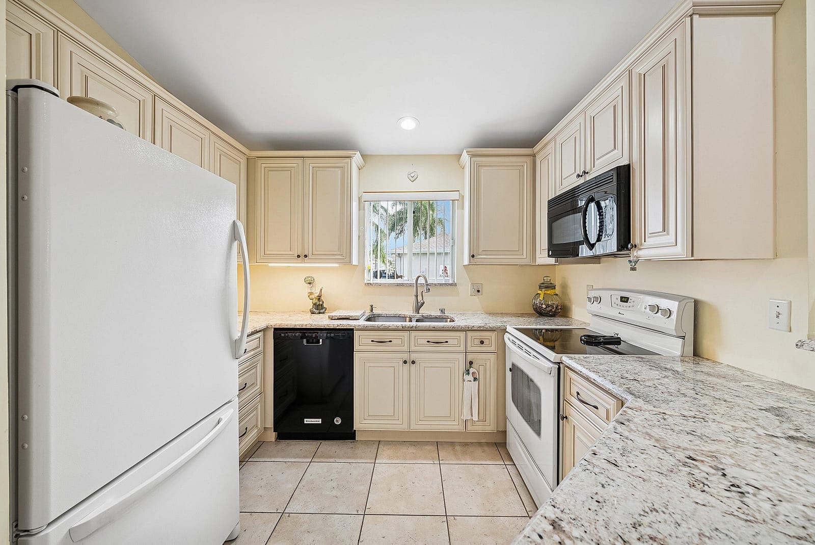 9238 Vineland Court A, Boca Raton, FL 33496 photo 13