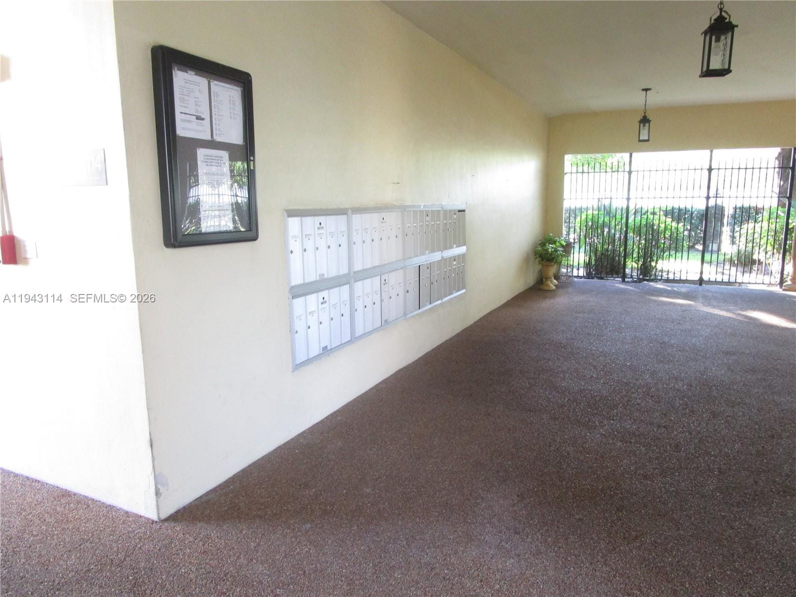 5111 W Oakland Park Boulevard 305 — photo 2