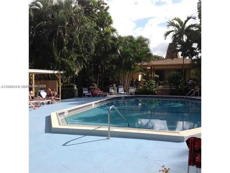 5111 W Oakland Park Boulevard 305 — photo 11