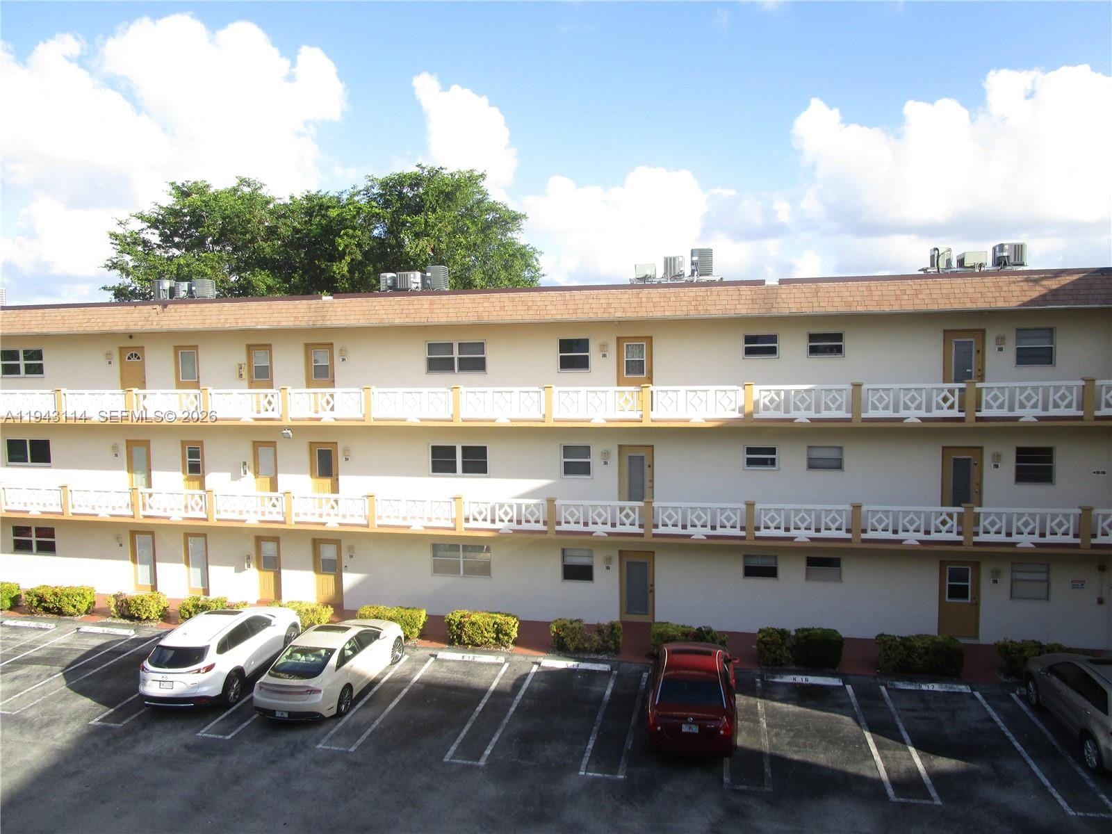 5111 W Oakland Park Boulevard 305 — photo 4