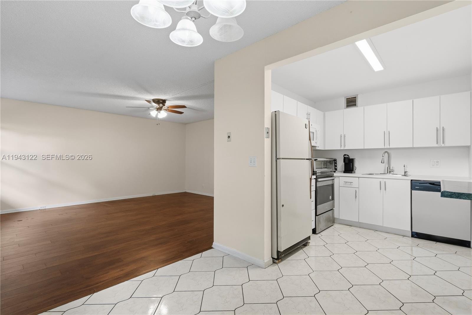 251 SW 132nd Way 117H, Pembroke Pines, FL 33027 photo 19