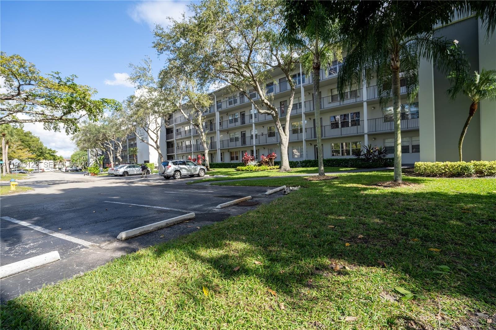 251 SW 132nd Way 117H, Pembroke Pines, FL 33027 photo 3