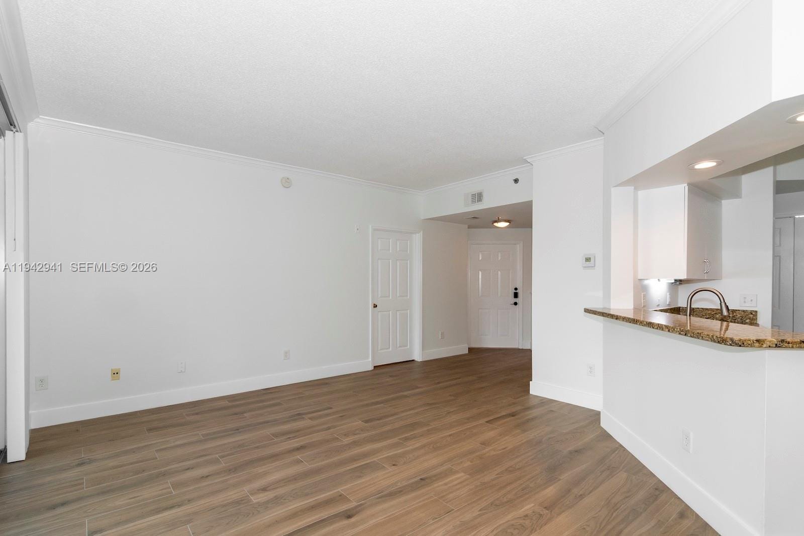 3215 NE 184th Street 14301 — photo 12