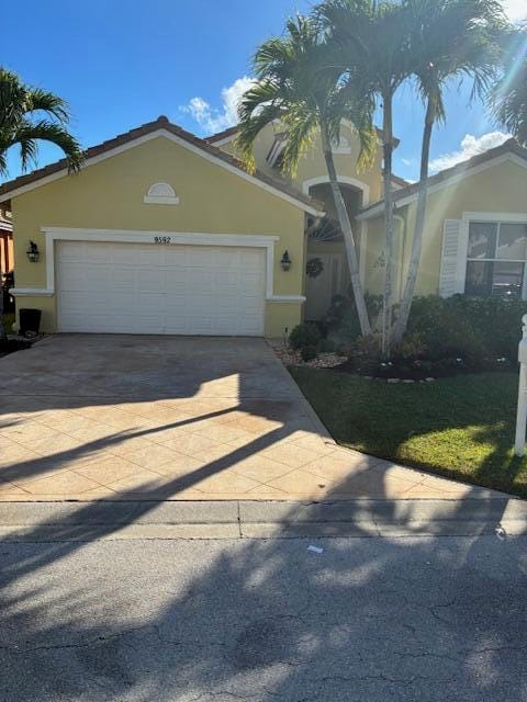 9592 Lago Drive, Boynton Beach, FL 33472 photo 2
