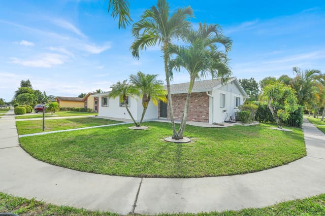 6524 Sleepy Willow Way, sold in Country Lane Estates, Delray Beach, FL