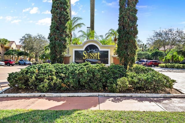 10360 Fox Trail Road S 1613, sold in Spa At Sunset Isles Condominium, Royal Palm Beach, FL