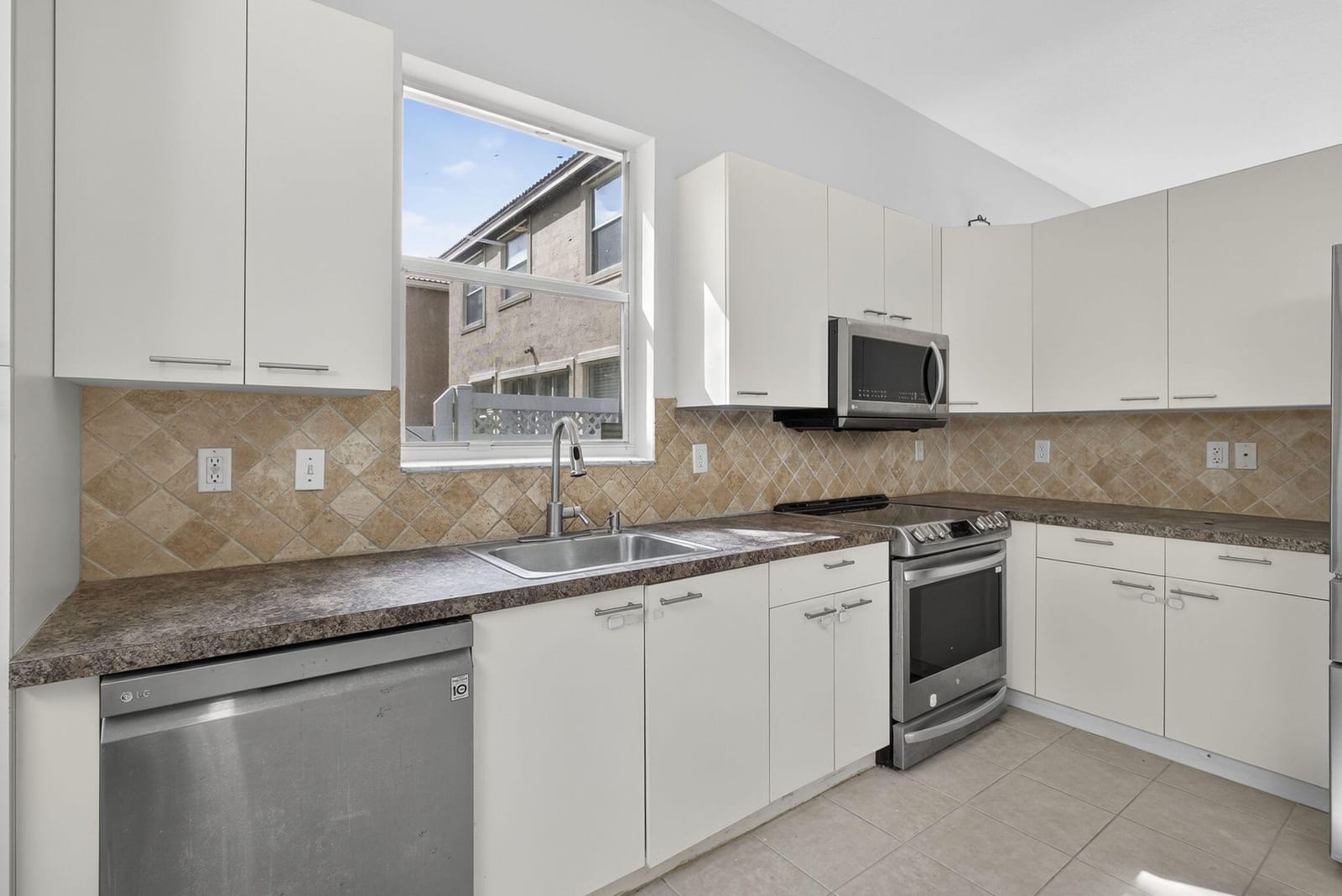 1475 Running Oak Lane — photo 11