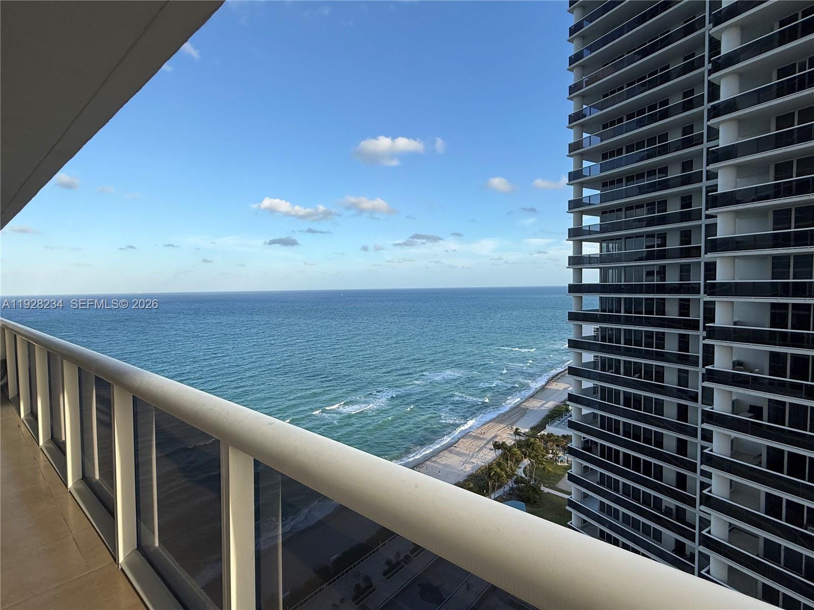 1830 S Ocean Drive 3006 — photo 2
