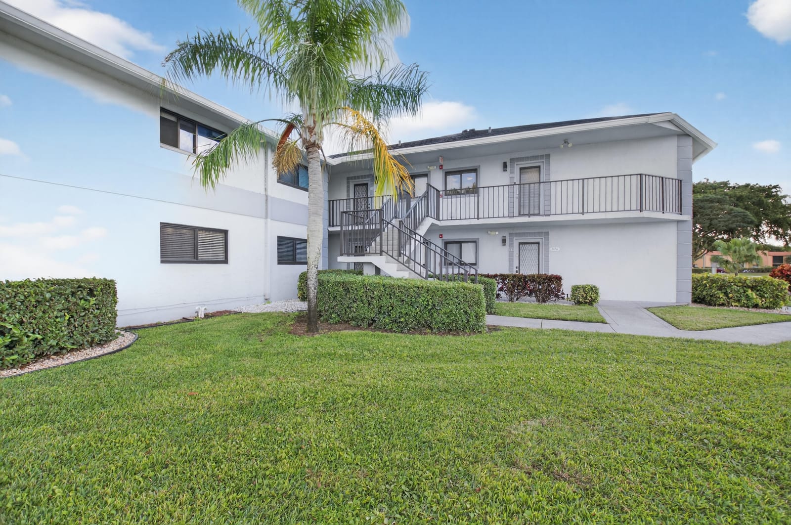 15235 Lakes Of Delray Boulevard 320, Delray Beach, FL 33484 photo 2