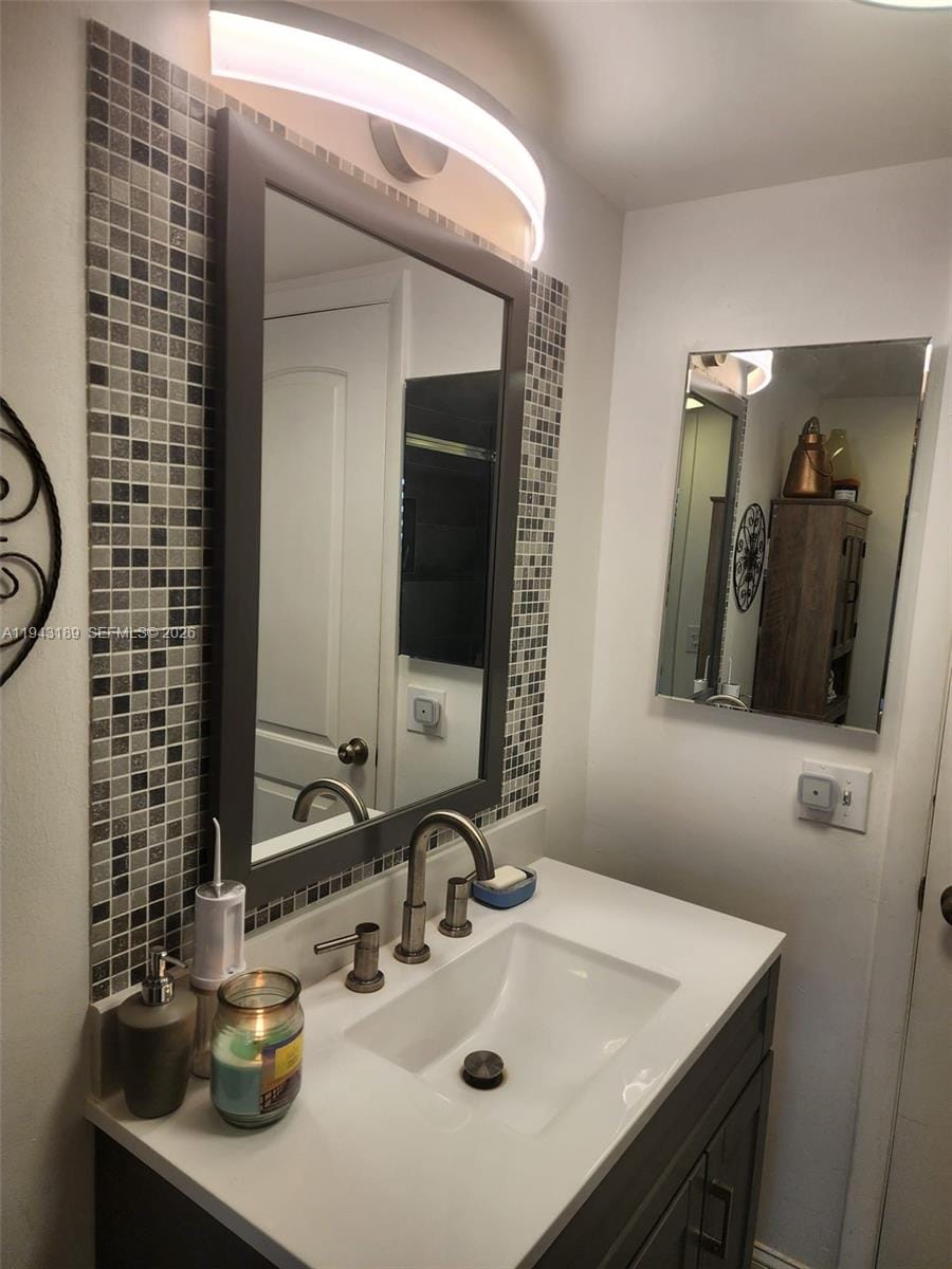 1115 Lake Terrace 206, Boynton Beach, FL 33426 photo 12