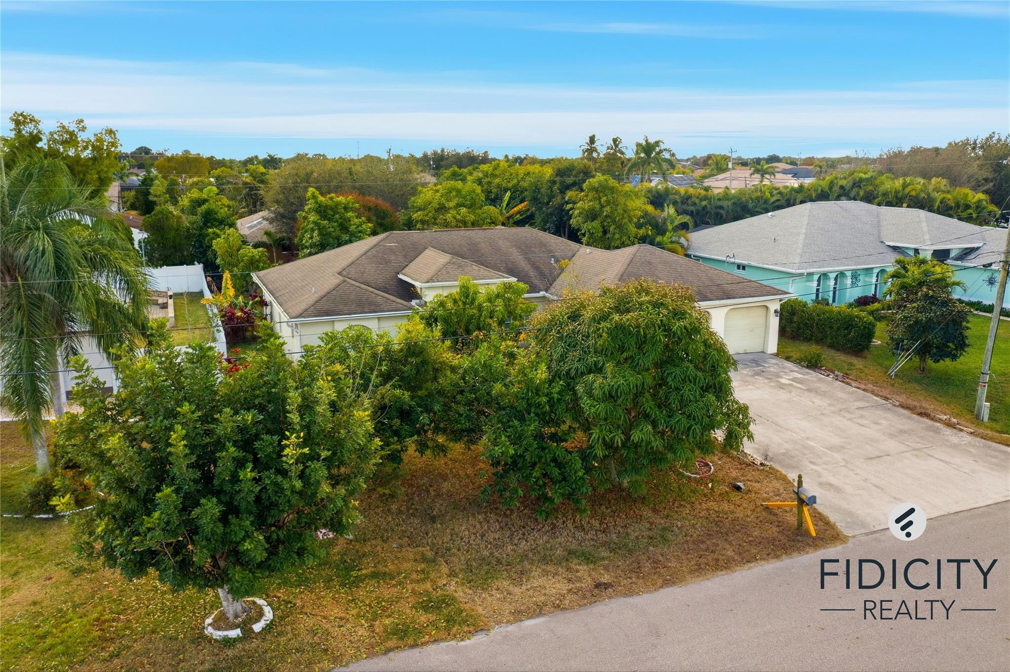 1322 NE Van Loon Lane — photo 3