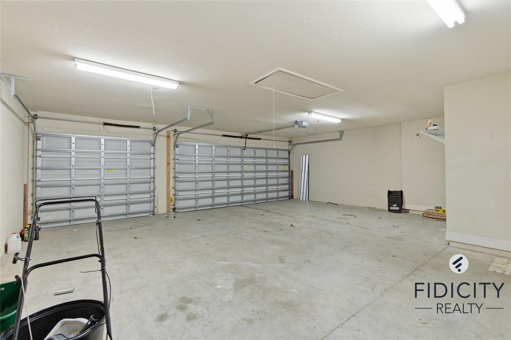 1322 NE Van Loon Lane — photo 7