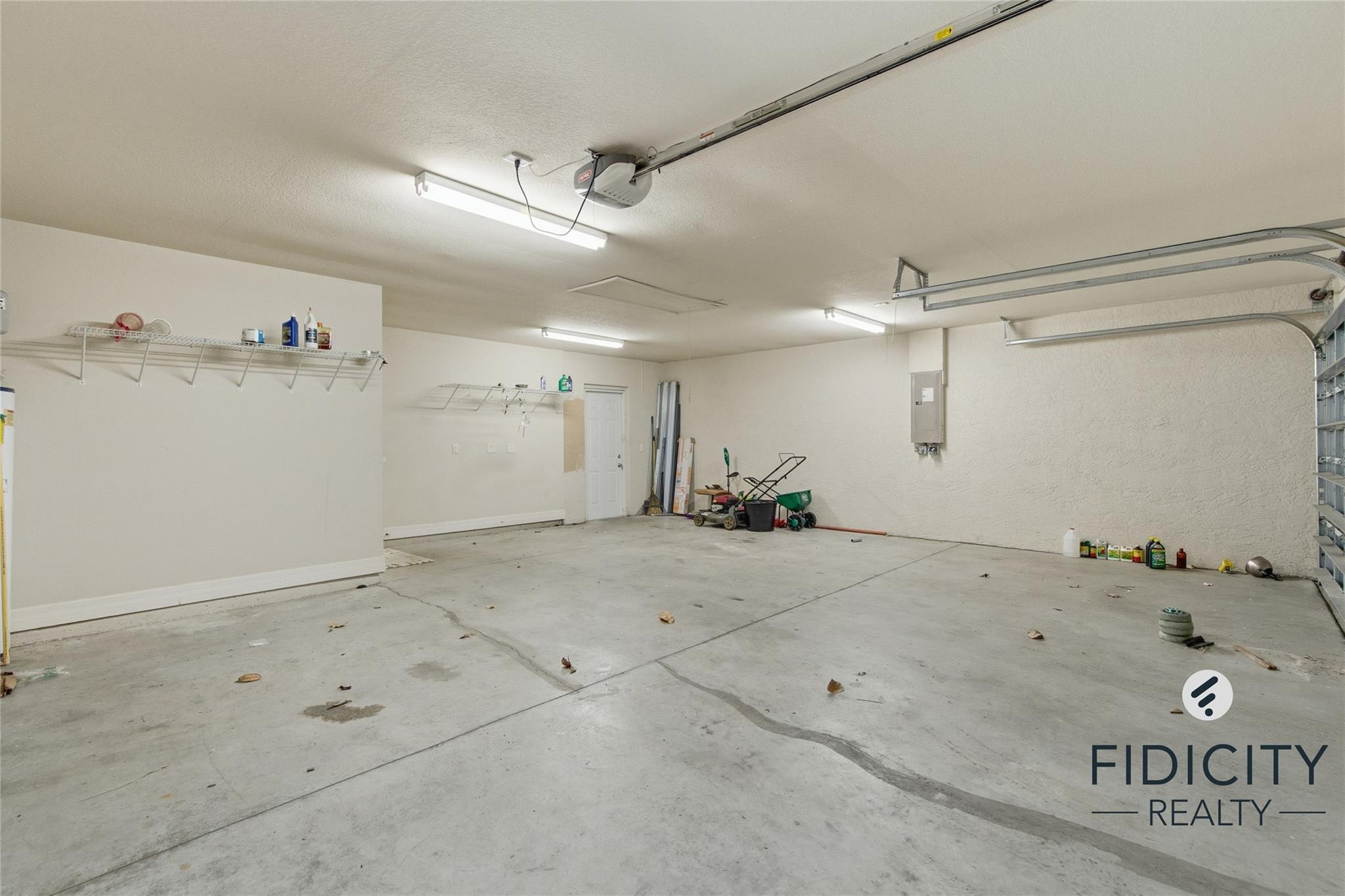 1322 NE Van Loon Lane — photo 8