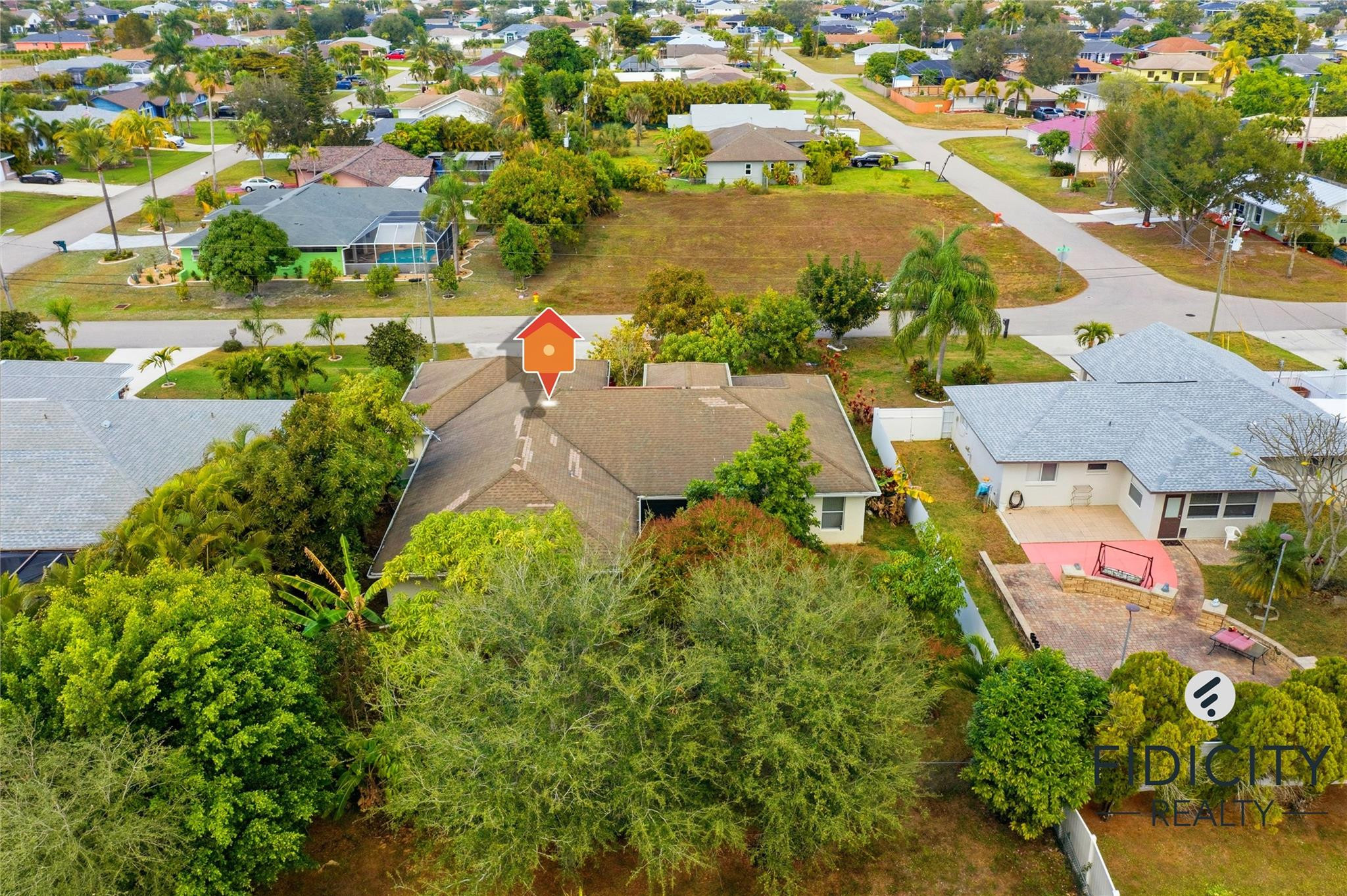 1322 NE Van Loon Lane — photo 10
