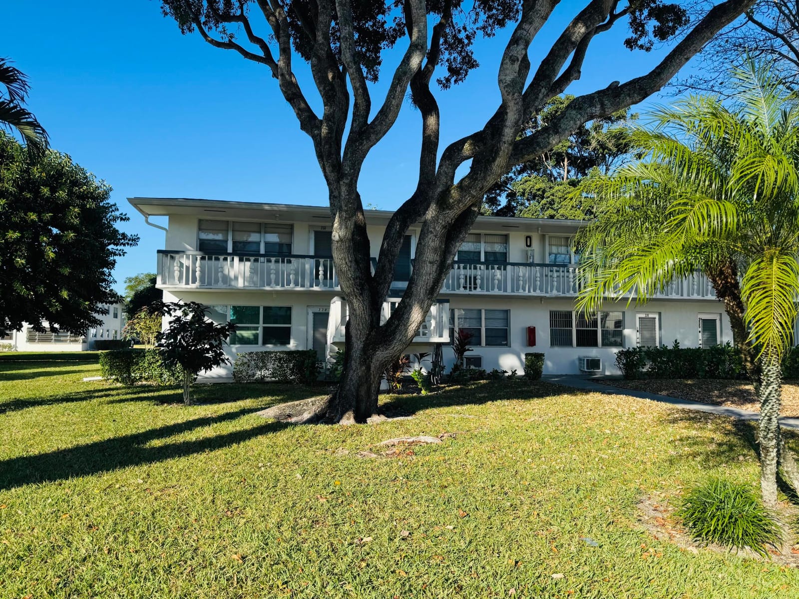 338 Windsor O, West Palm Beach, FL 33417 photo 2