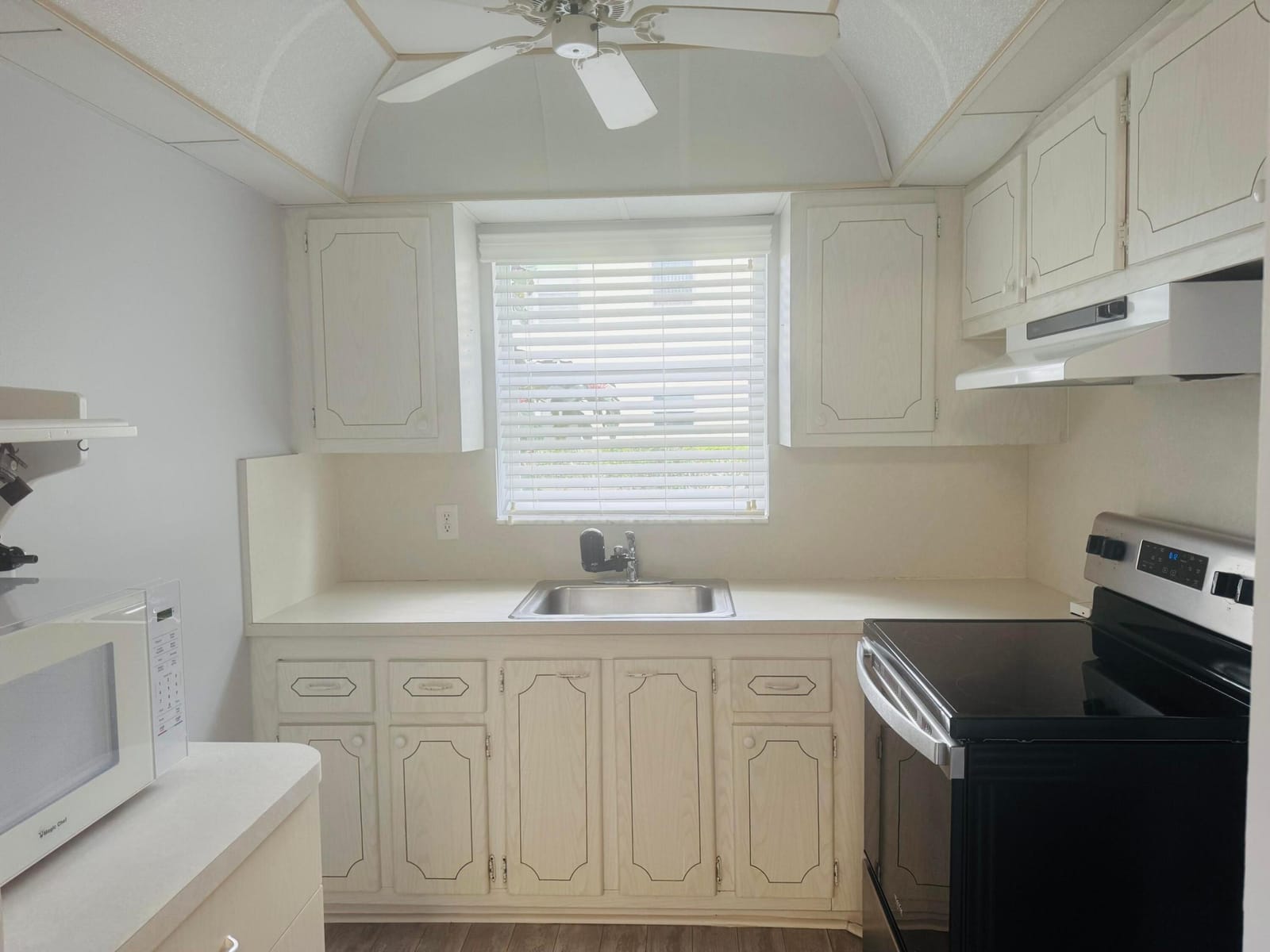 338 Windsor O, West Palm Beach, FL 33417 photo 6