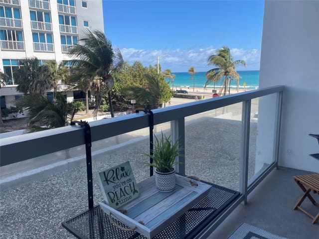 209 N Fort Lauderdale Beach Boulevard 3d, sold in The Seasons, Fort Lauderdale, FL