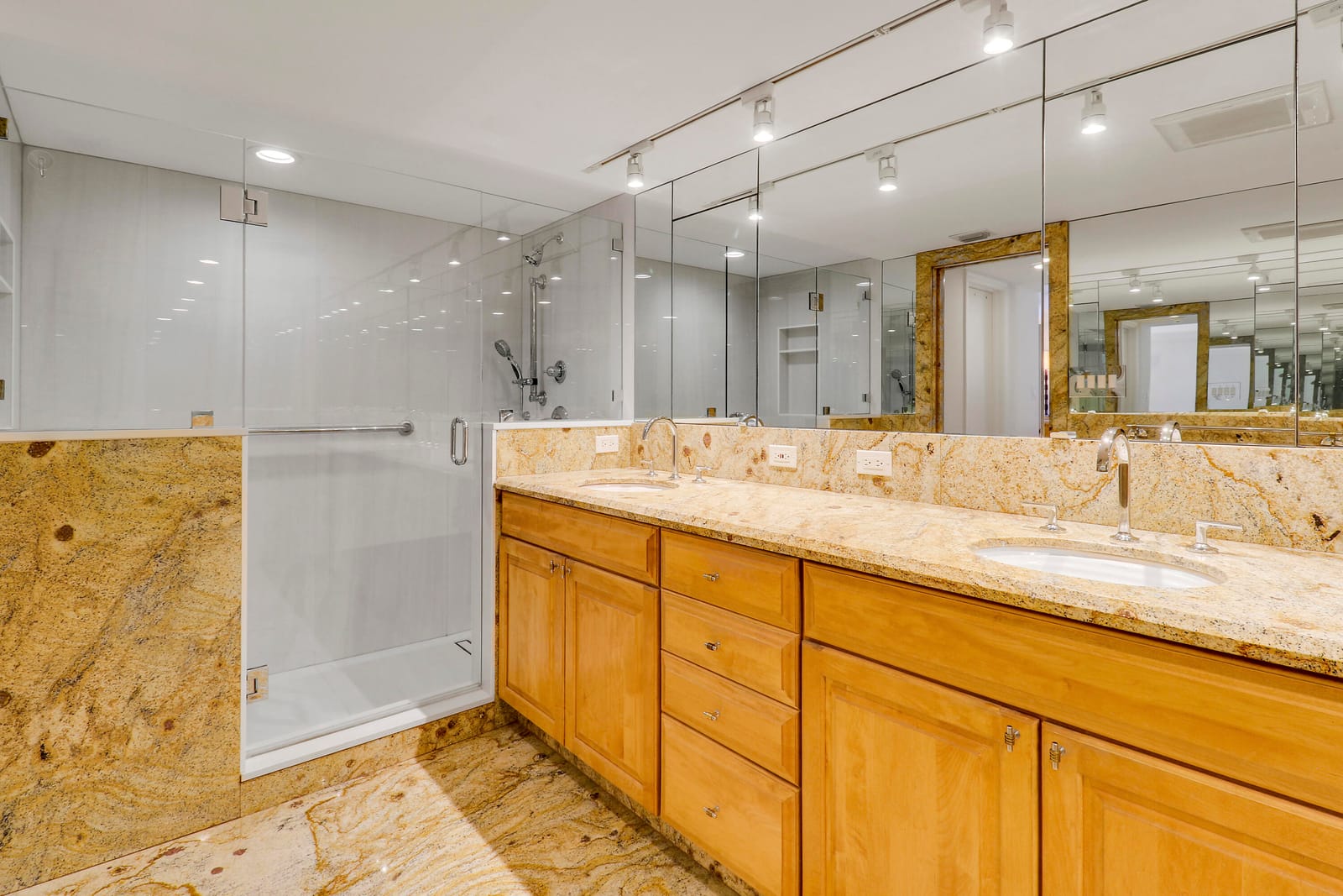 5380 N Ocean Drive 20b, Singer Island, FL 33404 photo 20
