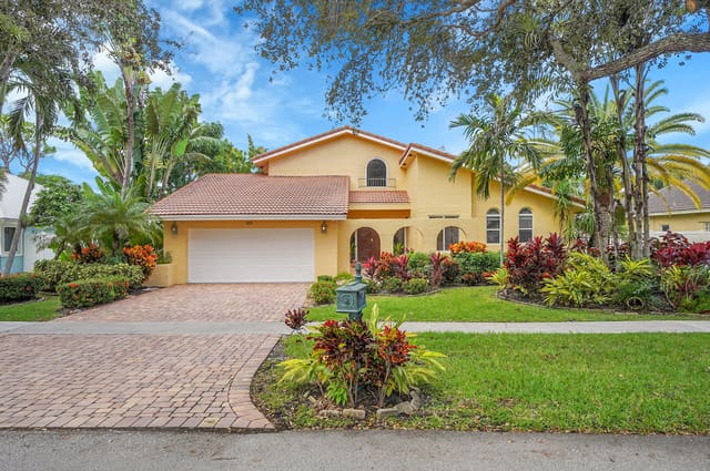 2617 NW 41st Street, sold in Colonnade, Boca Raton, FL